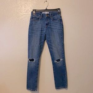 Denim jeans• 1 whole per knee•